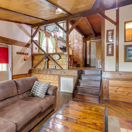 Mountaintop Ellijay Cabin With Private Hot Tub Exterior photo