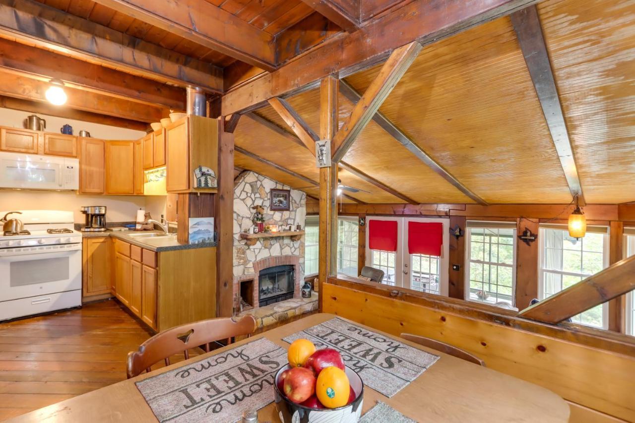 Mountaintop Ellijay Cabin With Private Hot Tub Exterior photo