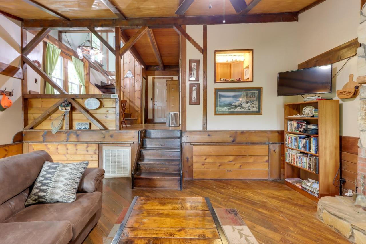 Mountaintop Ellijay Cabin With Private Hot Tub Exterior photo